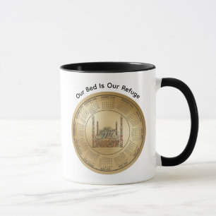 Caneca Calendário 2026 Nossa Cama É Nosso Refúgio Café