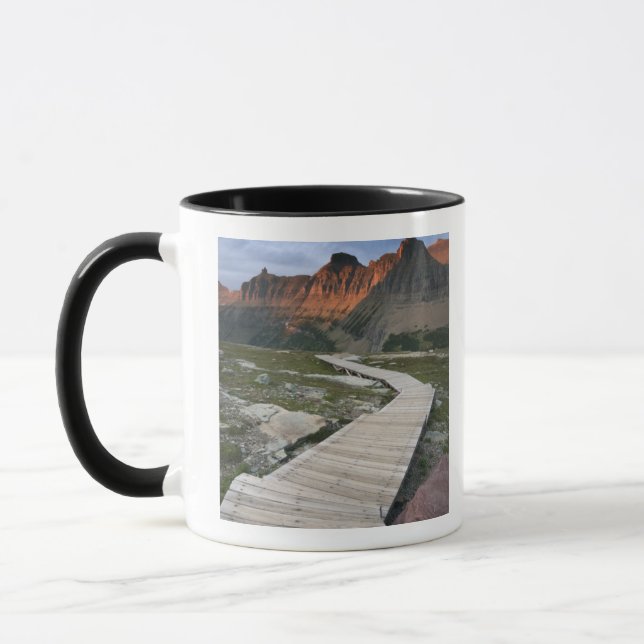 Caneca Caminho de barco na Waterton Glacier International (Esquerda)