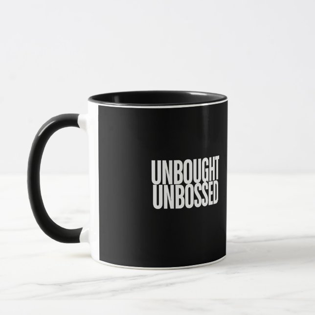Caneca Camiseta Gráfica Unbought Unbossed Bold Chisholm (Esquerda)