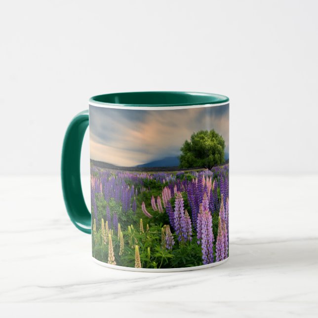 Caneca Campo do Lupin em Nova Zelândia (Frente Esquerda)