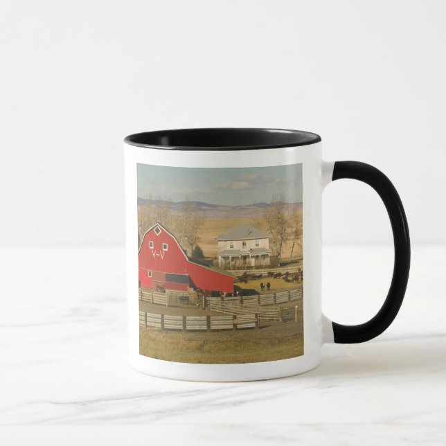 Caneca Canadá, Alberta, Pincher Creek: Celeiro Vermelho e (Direita)