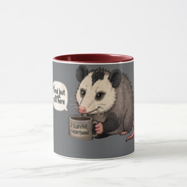 Caneca Cansado mas Ainda Aqui | Engraçado e Relatable  (Centro)