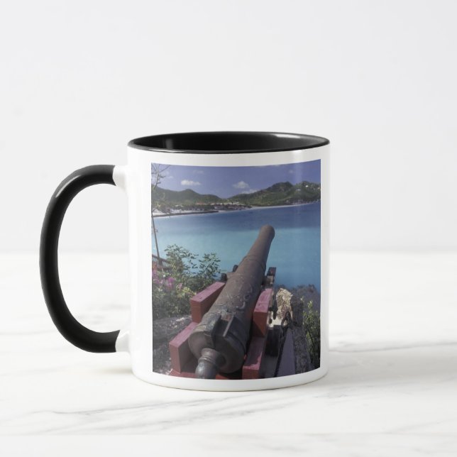 Caneca CARIBE, St. Barts, canhão apontado para a Baía de (Esquerda)