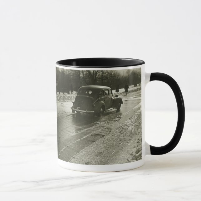 Caneca Carro na estrada (Direita)