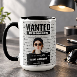 Caneca Cartaz de Procurado de Mugshot Engraçado Nome e Te
