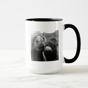 Caneca Cavalos de sorriso das imagens   de Getty