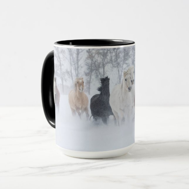 Caneca Cavalos que Atravessam a neve (Frente Esquerda)