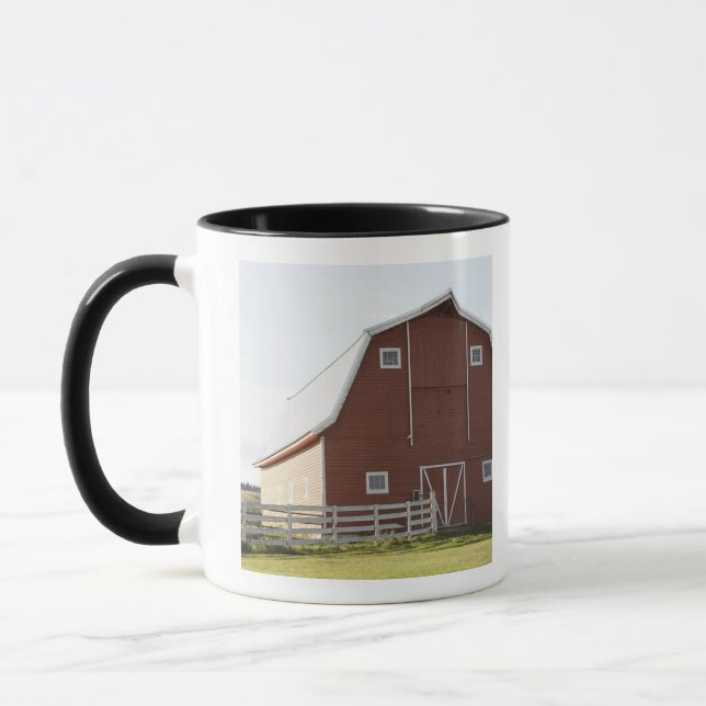 Caneca Celeiro na paisagem rural (Esquerda)