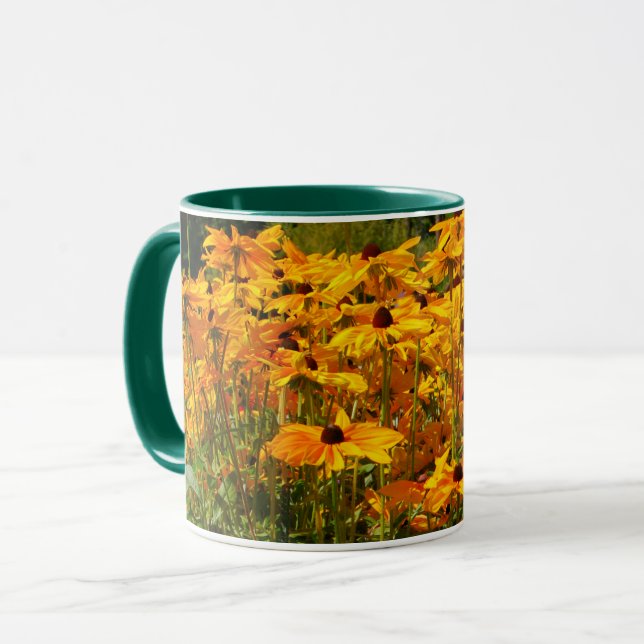Caneca cena rural, jardim de flores amarelas ouros, (Frente Esquerda)