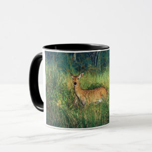 Caneca Cervo Anime Vibrante na Cena da Floresta de Grama