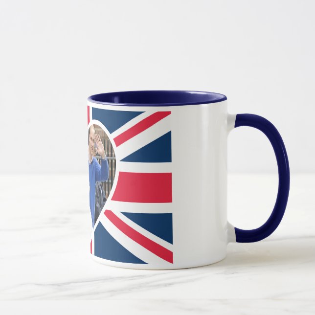 Caneca Charlotte Elizabeth Diana - Ingleses querem Kate (Direita)