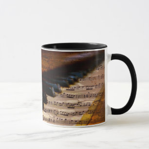 Caneca Chaves do piano das notas musicais do vintage do