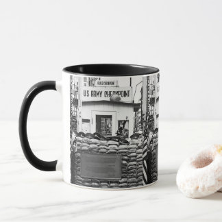 Caneca Checkpoint Charlie Berlin