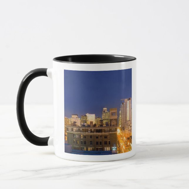 Caneca Chicago, Illinois, tiro no horizonte de West Loop (Esquerda)