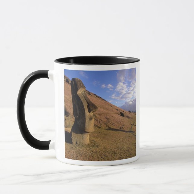 Caneca Chile, Ilha Páscoa. Hillside com Moai (Esquerda)