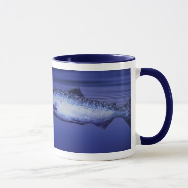 Caneca Chinook Salmon perseguindo uma mosca (Direita)