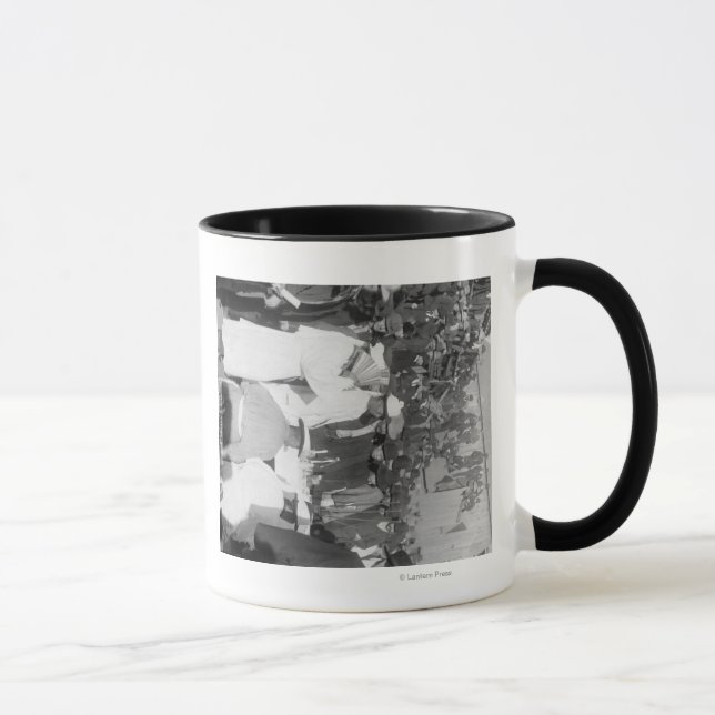 Caneca Choradores Chineses no Serviço de Enfermeiro para  (Direita)