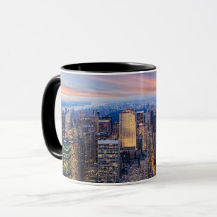 Caneca Cidade de Nova York com Luzes Brilhantes à Noite
