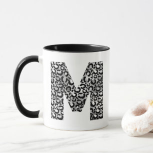 Caneca Cinzas prateadas e M Monograma inicial preto