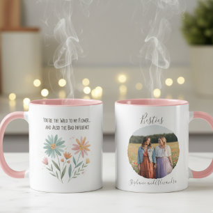 Caneca Citação engraçada de flor silvestre em aquarela