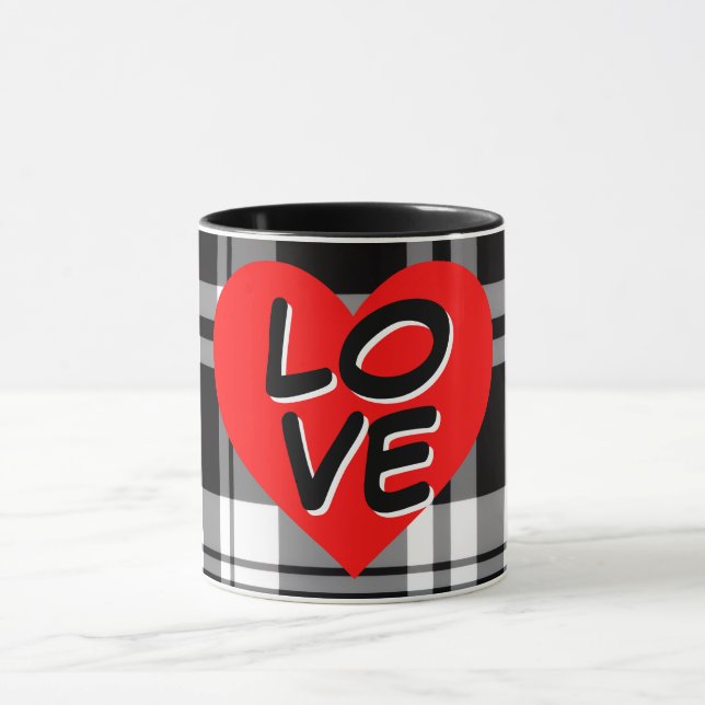 Caneca Classic Black White tartan plaid red heart detail (Centro)