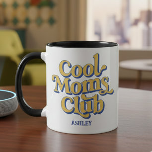 Caneca Clube de Mães Incríveis Tipografia de Café Amarelo