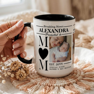 Caneca Colagem de Foto de Jornal da Mamãe Primeiro Dia da