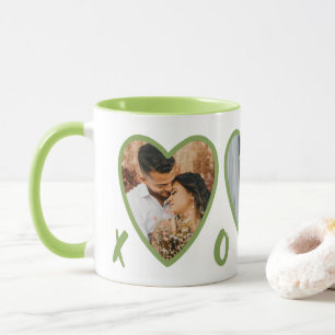 Caneca Colagem de Fotos de Corações Verdes do Dia dos Nam