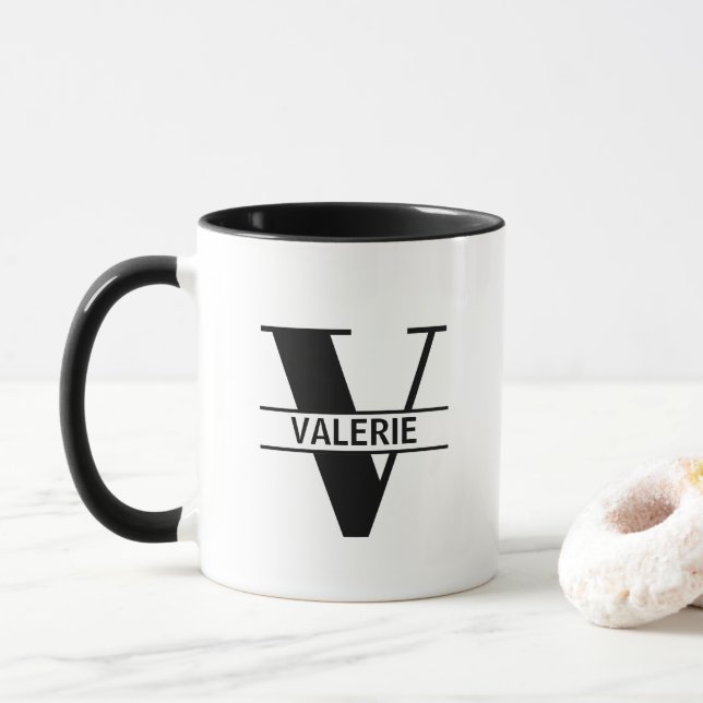 Caneca com Letra de Nome Personalizado 'V' (Com Donut)