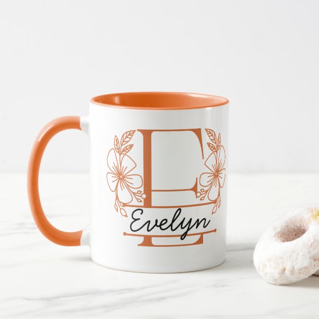 Caneca com Monograma Floral Personalizado Letra E  (Com Donut)