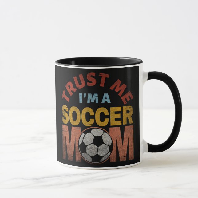 CANECA CONFIE EM MIM, SOU UMA MÃE DE FUTEBOL (Direita)