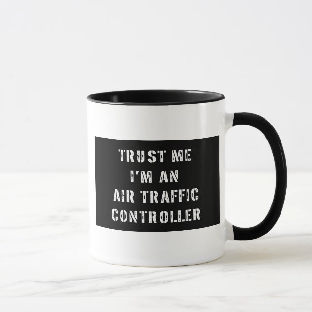 Caneca Confie que eu mim é controlador aéreo (Direita)