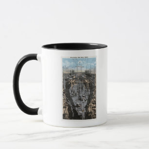 Caneca Construindo uma cena de aço do navio