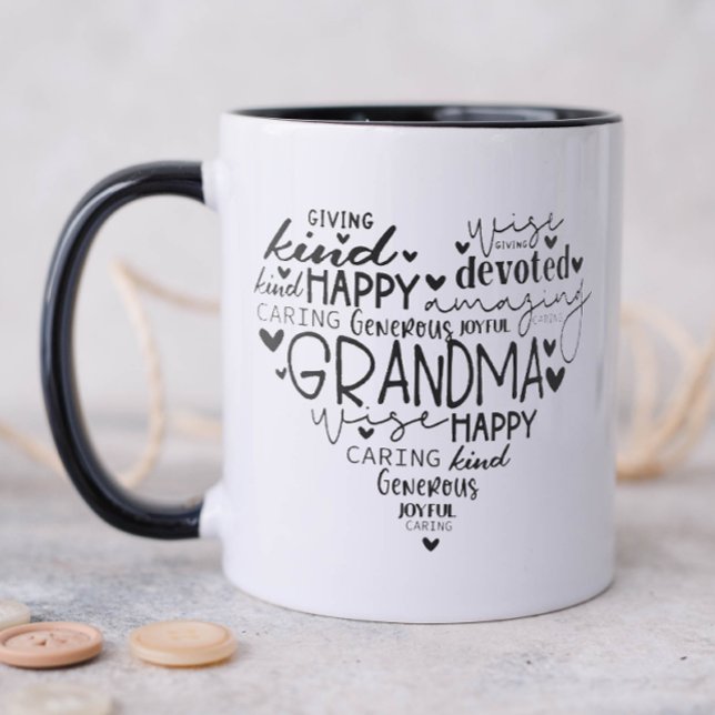 Caneca Coração de Tipografia Vovó (Grandma qualities mug)