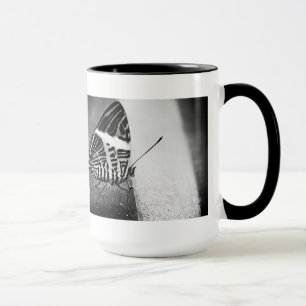 Caneca cruzamento de borboleta