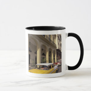 Caneca Cuba, Havana. Chevys coloridos da década de 1950
