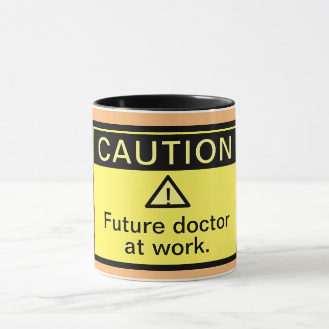 Caneca Cuidado Engraçado Futuro Doutor no Trabalho Mug (Centro)