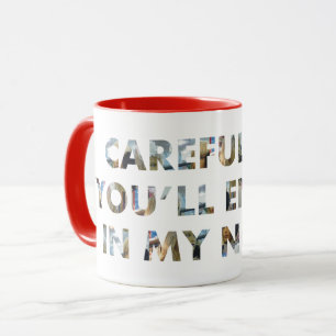 Caneca Cuidado, ou acabo no meu romance (com rostos) Escr