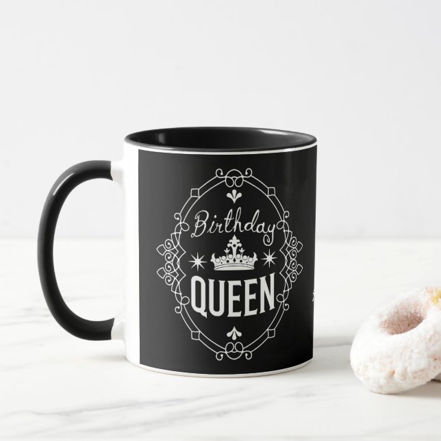Caneca Custom Elegant Birthday Queen Typography Black (Com Donut)