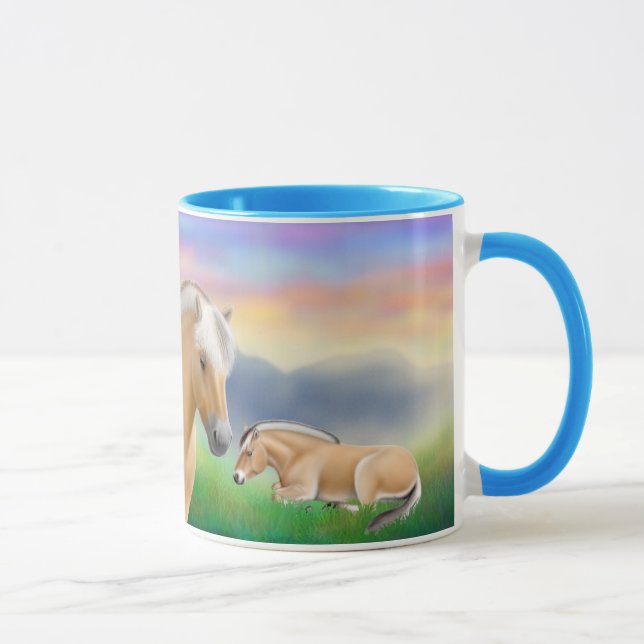 Caneca da campainha dos cavalos do fiorde em (Direita)