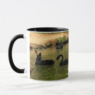 Caneca da cisne preta