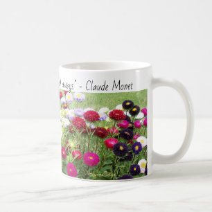 Caneca da flor do campo do Zinnia com citações de