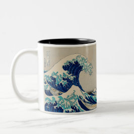 caneca de 2 tons com arte de onda no estilo japonê