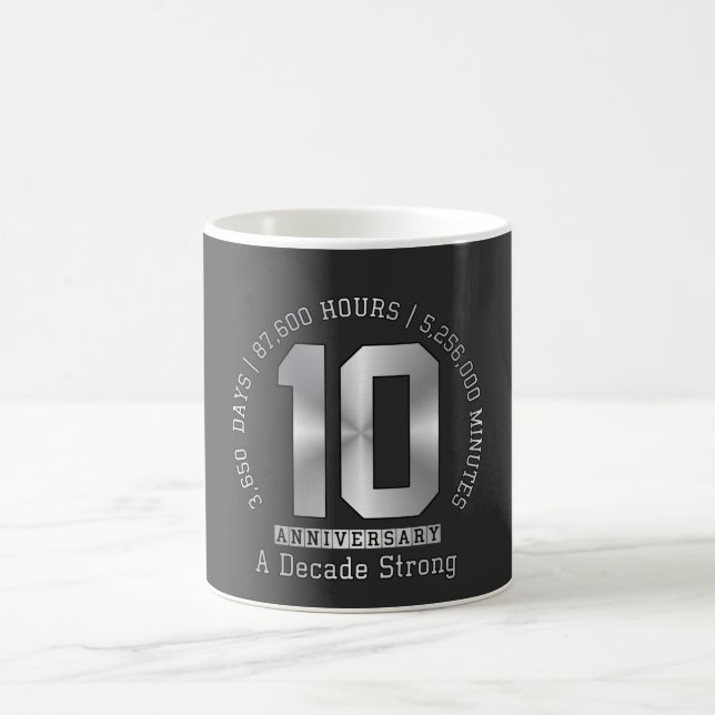 Caneca De Café 10 Year Anniversary Milestone - A Decade Strong  (Centro)