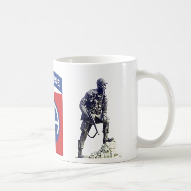 Caneca De Café 10x10_82nd_Airborne-Logo_V01, IronMike2, army_m… (Direita)