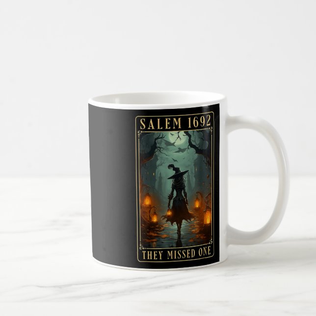 Caneca De Café 1692 Perderam Uma Bruxa De Halloween (Direita)