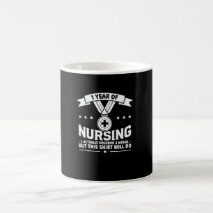 Caneca De Café 1 Ano de Enfermagem Merecendo uma Medalha Enfermei