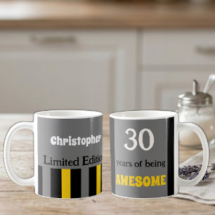 Caneca De Café 30 anos de ser incrível nome cinza amarelo