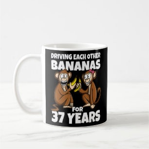 Caneca De Café 37º aniversário de casamento conduzindo uma à outr