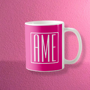 Caneca De Café 3 Iniciais Monograma Branco no Rosa Vibrante